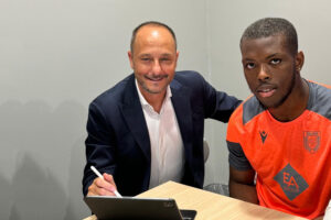 AC Reggiana - Presidente Salerno firma con Yannis Nahounou per sito